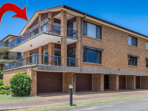 'COLUMBIA VIEWS', 2/9 COLUMBIA CLOSE - AIRCON, WIFI, NETFLIX, VIEWS & BOAT PARKING - Tourism Townsville 0