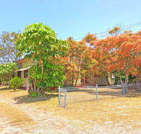'Daves Place' 27 Rigney St - Holiday house with WIFI Aircon  Boat Parking - Tourism Townsville
