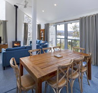 'Matilda' - Spacious  centrally located with great lake views - Tourism Townsville