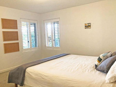 'Mooring One Downstairs', 23 Shoal Bay Rd - Fantastic Ground Floor Duplex With Views, WIFI And Air Conditioning - Tourism Townsville 3