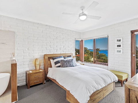 'Nunkeri', 5 Kerrie Close - Stunning House With Fabulous Views, Linen, WIFI & Air Conditioning - Tourism Townsville 1