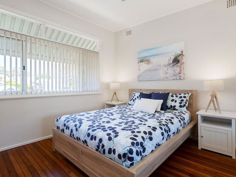 'Shoalz', 28 Rigney Street - Renovated Pet Friendly Cottage & Boat Parking - Tourism Townsville 1