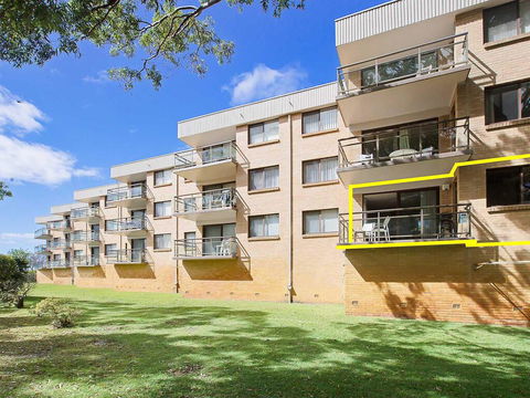 1 'Intrepid', 3 Intrepid Close - Amazing Views Of Shoal Bay, Only 100m From The Beach - Tourism Townsville 3