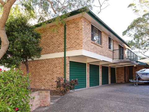 1 'Monterea' 3 Ondine Close - Walking Distance To Beach - Tourism Townsville 0