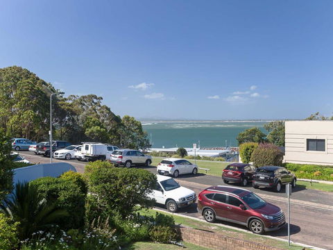1 'Portofino' 7 Laman Street - Aircon & 1st Level Unit - Tourism Townsville 0