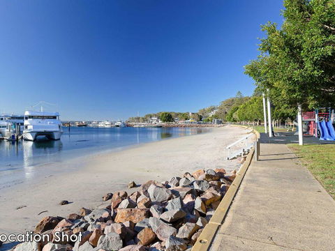 1 'Teramby Court' 104 Magnus Street - In Nelson Bay CBD - Tourism Townsville 1