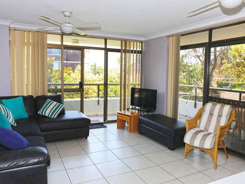 1 'The Commodore' 9-11 Donald St - Ground Floor Unit, Close To Shops, Cafe's And Marina - Tourism Townsville 3