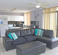 1 'The Commodore' 9-11 Donald St - Ground Floor Unit Close To Shops Cafe's And Marina - Tourism Townsville
