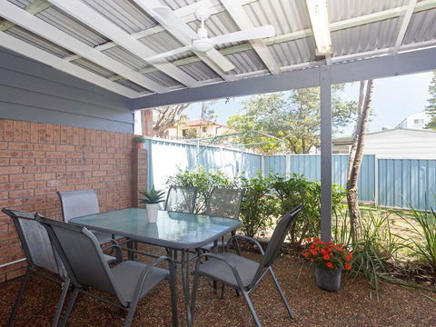 1/10 Catalina Close - So Close To The Water - Tourism Townsville 0