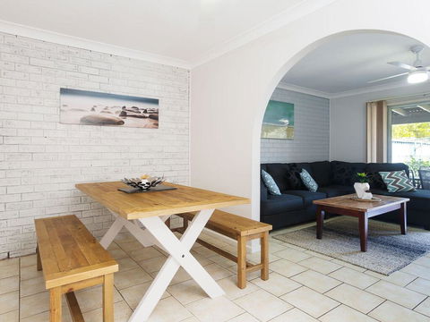 1/10 Catalina Close - So Close To The Water - Tourism Townsville 1