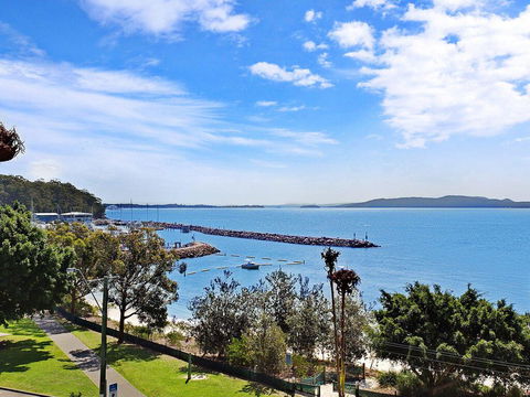 10 'Kiah' 53 Victoria Parade - Waterfront Views, AIRCON And Close To The Marina. - Tourism Townsville 3