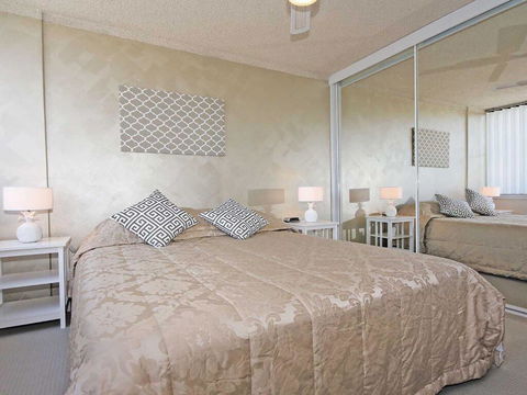 10 'Magnus Gardens' 7 Magnus Street - Air Conditioned & Walk To Town Centre - Tourism Townsville 2