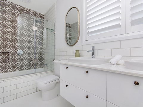 10 OCEAN VILLA - Tourism Townsville 3