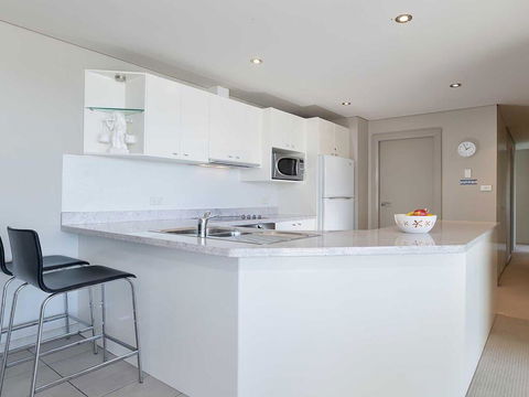 11 'Bayview Apartment' 42 Stockton Street - Right In The CBD Of Nelson Bay With Water Views - Tourism Townsville 2