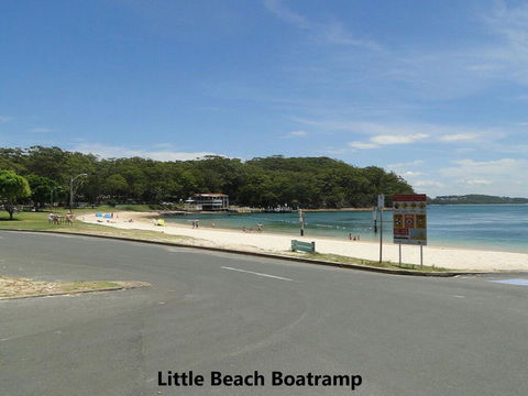 12 'Florentine' , 11 Columbia Close - WIFI, Aircon, Spectacular Views - Tourism Townsville 2
