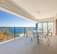 12 'Le Vogue' 16 Magnus St - Sensational Water Views Lift Pool  Tennis Court - Tourism Townsville