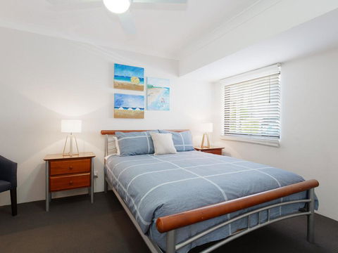 13 'Carindale', 19 Dowling Street - Large Ground Floor Unit With Pool & Tennis Court - Tourism Townsville 3