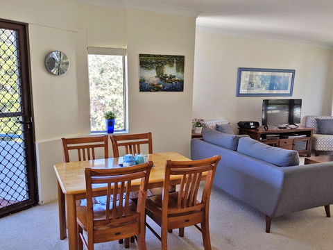 13' Mistral Court', 17 Mistral Close - Walk Across To Little Beach! - Tourism Townsville 3