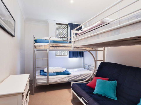 14 'Mistral Court' 17 Mistral Close - Across The Road From The Beach - Tourism Townsville 3