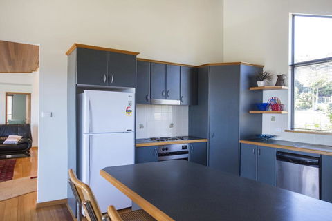 17 Canberra Crescent - Prestige Views At Burrill Lake - Tourism Townsville 1