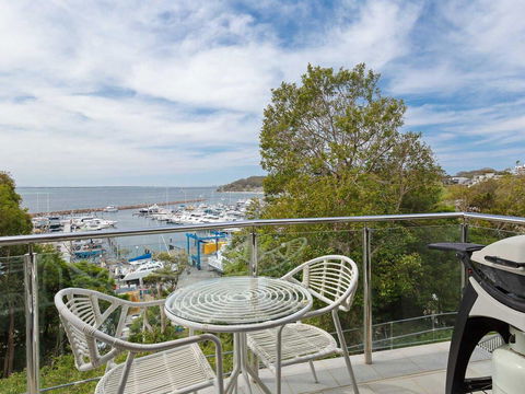 2 'Paradiso', 4 Laman Street - Beautiful Unit With Stunning Water Views & Pool - Tourism Townsville 1