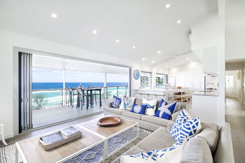 2 Arakoon Crescent - Tourism Townsville 1