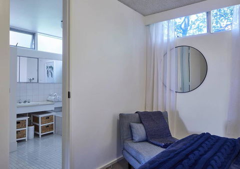 2 Bdrm South Yarra Apt With Balcony And Parking - Tourism Townsville 1