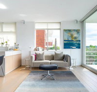 2 Bedroom Apartment with Bay View - Tourism Townsville