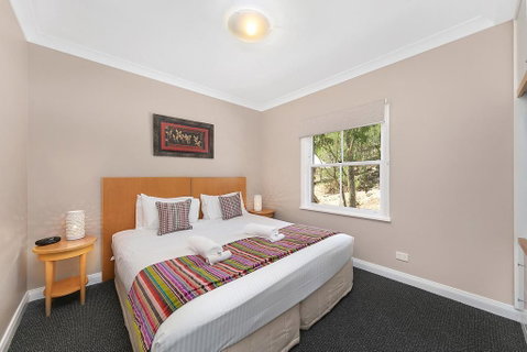 2 Bedroom Villa @ Oaks Cypress Lakes Resort - Tourism Townsville 2