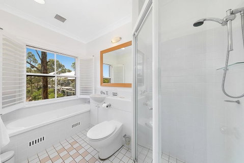 2 Bedroom Villa @ Oaks Cypress Lakes Resort - Tourism Townsville 3