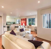 2 Bedroom with Parking  AC Close To Beach  City - Tourism Townsville