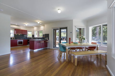 2 Marma Retreat With Jacuzzi, Heated Pool, Pet Friendly, Foxtel - Tourism Townsville 1