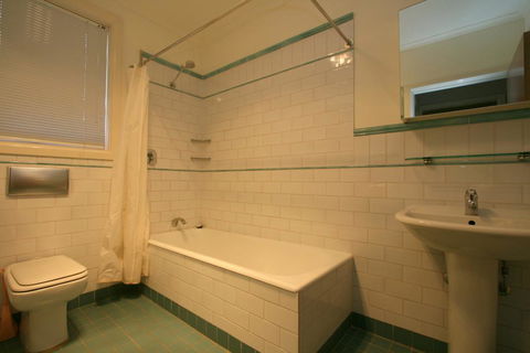 2 Munyang Street, Jindabyne - Tourism Townsville 2
