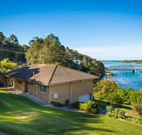 2 Water Crescent - Retro Haven - Tourism Townsville