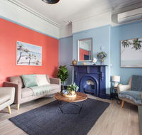 2-Bed Apartment Metres From Coogee Beach and Dining - Tourism Townsville