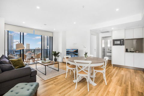 2-Bed Beach Apartment With Pool, Parking And Balcony - Tourism Townsville 0