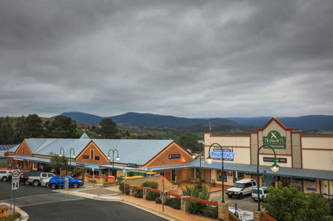 20 Lakeview Plaza - Tourism Townsville 1