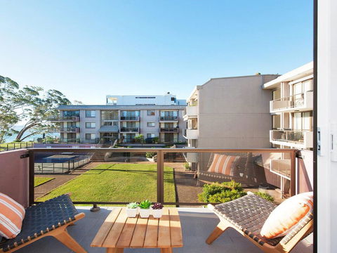 24 'The Poplars', 34 Magnus Street - Views, Aircon, WIFI, Netflix & Pool - Tourism Townsville 2