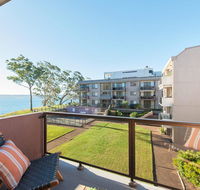 24 'The Poplars' 34 Magnus Street - views aircon WIFI Netflix  Pool - Tourism Townsville