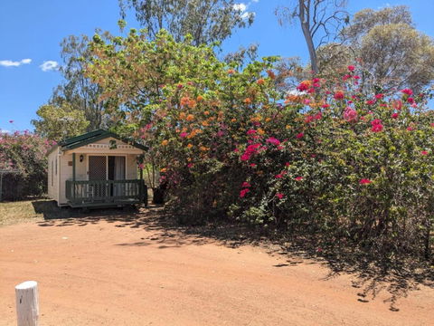 Blackall Caravan Park - Tourism Townsville 3