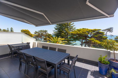 C-Scape Penthouse - Cowes Beach Front - Tourism Townsville 2