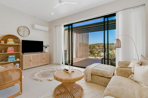 Caba Beachside -2BR Hinterland View Apartment By UHoliday - Tourism Townsville 2