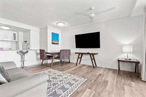 Cairns Central Plaza Apartment Hotel Official - Tourism Townsville 3