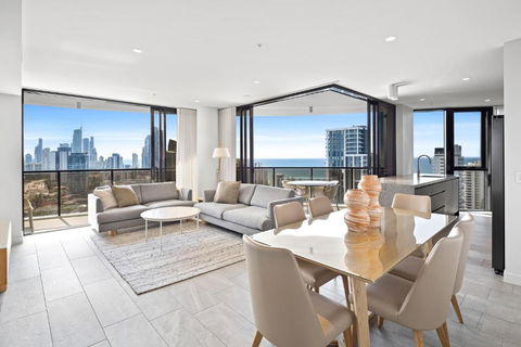CASSA ENCORE - Luxury Apartments Managed By The Cassa - Tourism Townsville 0