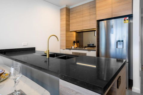 CASSA BEACHFRONT - Breathtaking Oceanview Apartment - Tourism Townsville 4