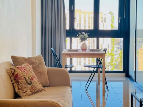 CASSA TOOWONG - Convenient 1B Apt At Central Location With Parking Managed By The Cassa - Tourism Townsville 0