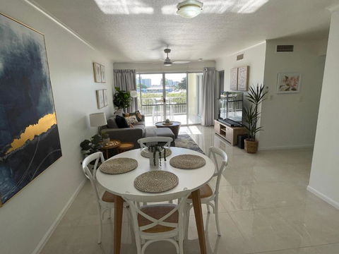 City Riverside Apartment 25 - Tourism Townsville 3