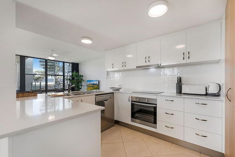 COASTAL ESCAPE - Views Rooftop Terrace & Jaccuzi - Tourism Townsville 1