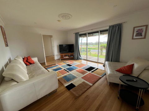Curdies Getaway - Tourism Townsville 0