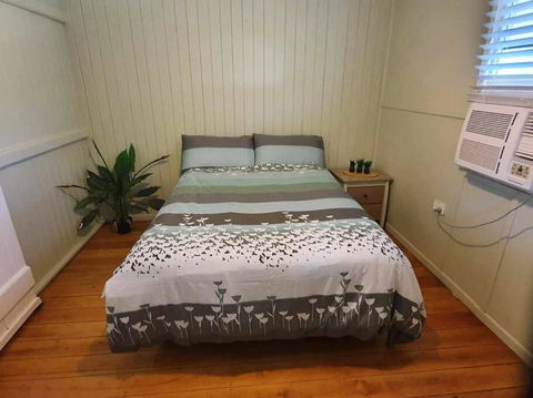 Cute Cottage - Tourism Townsville 4